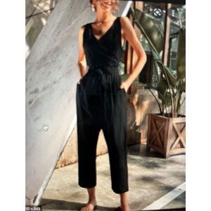 NXH Woman Black Pocket Belted Surplice Sleeveless Jumpsuit, Size M